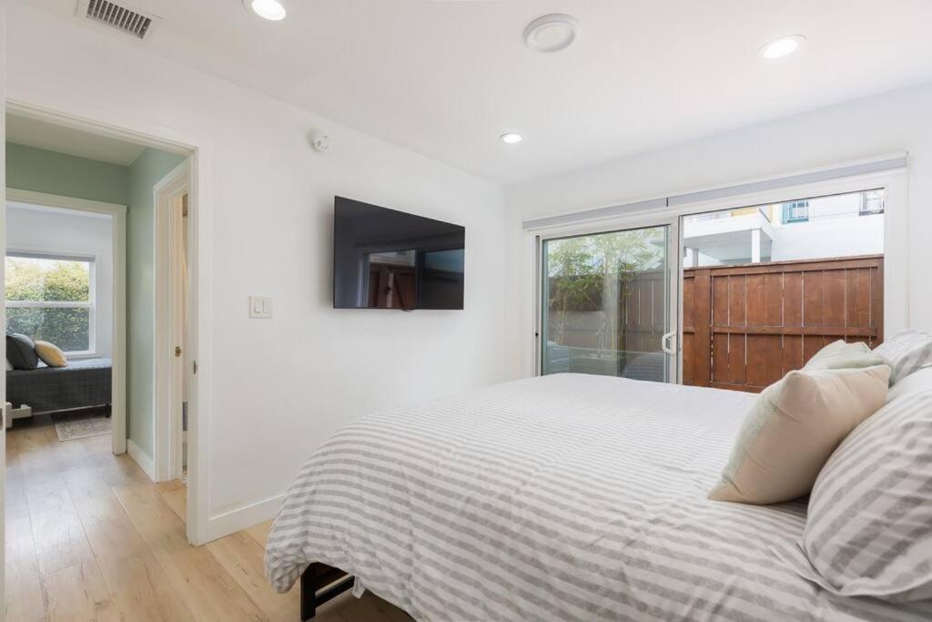 Beach House In The Heart Of Pb San Diego Exterior photo